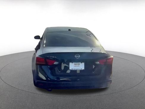 Used 2025 Nissan Altima 2.5 SR image 9