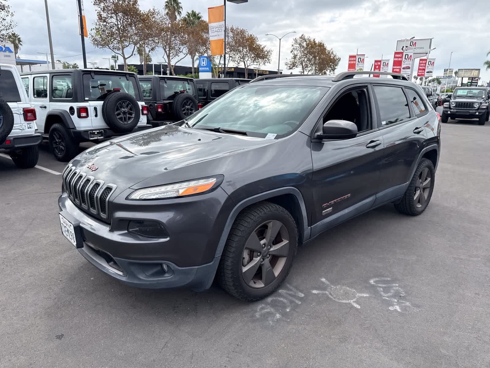 Used 2017 Jeep Cherokee 75th Anniversary FWD image 19