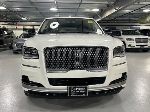 Certified 2022 Lincoln Navigator L Reserve AWD/4WD image 6