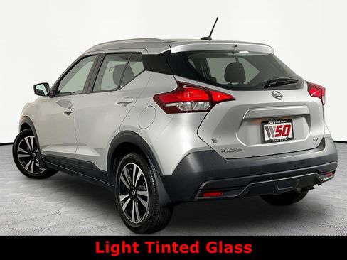 Used 2019 Nissan Kicks SV FWD image 4
