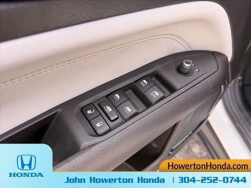 Used 2023 Jeep Compass Limited image 14