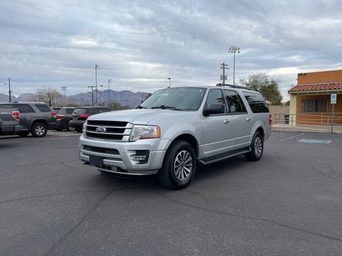Used 2017 Ford Expedition EL XLT image 1