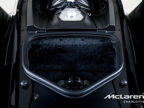 Used 2019 Ford GT RWD image 17