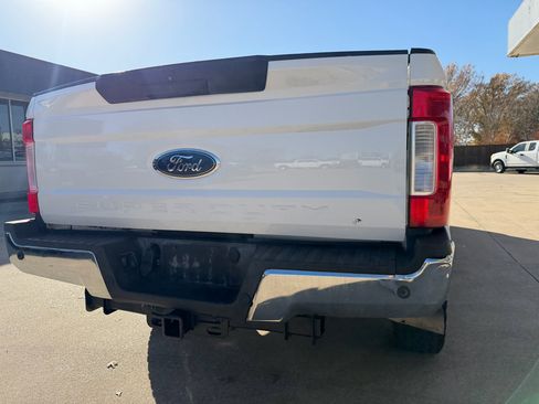 Used 2019 Ford F250 XLT w/ XLT Value Package image 13