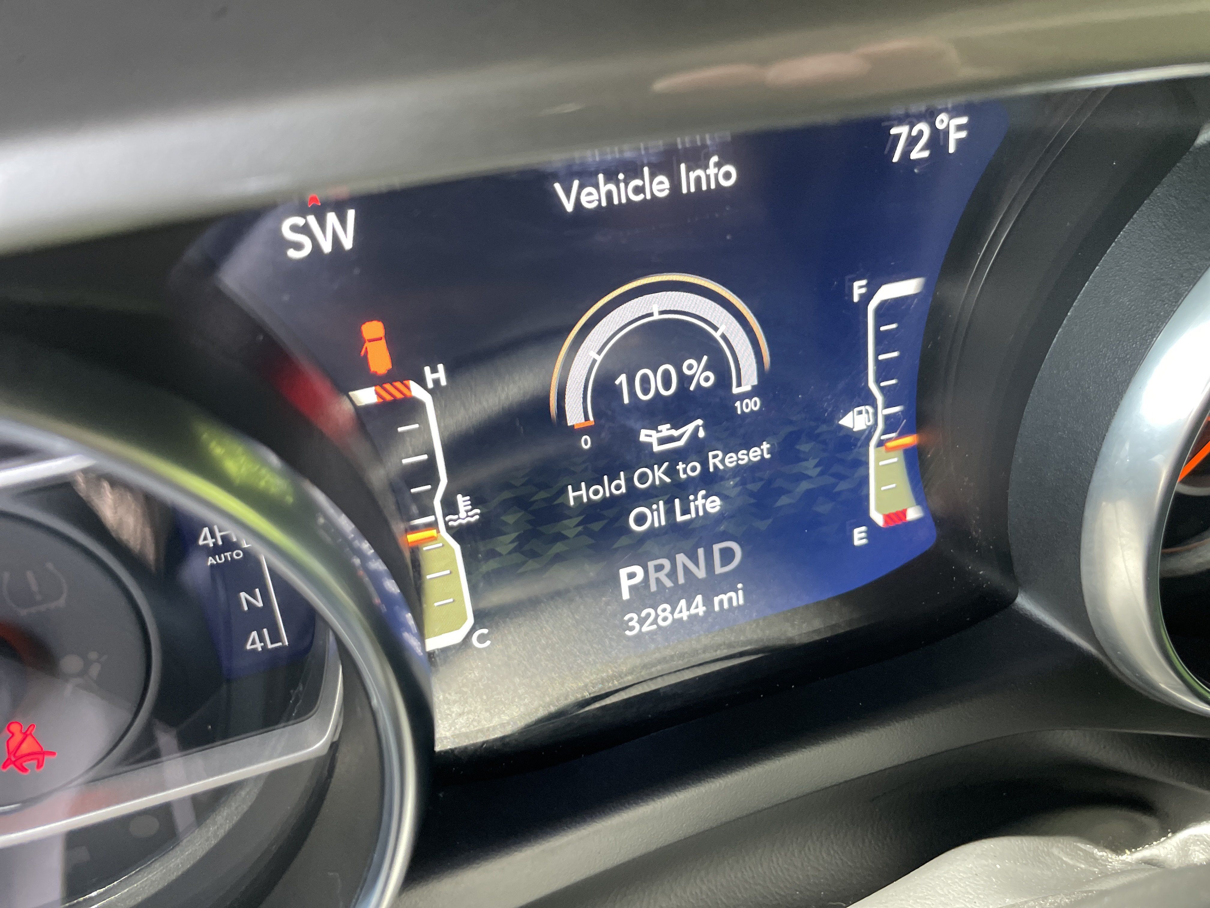 Used 2022 Jeep Wrangler Unlimited Sahara w/ LED Lighting Group AWD/4WD image 21