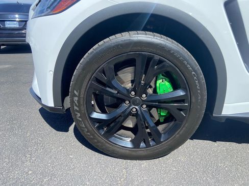 Used 2020 Jaguar F-PACE SVR image 13