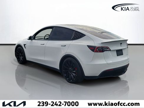 Used 2022 Tesla Model Y Performance AWD/4WD image 4