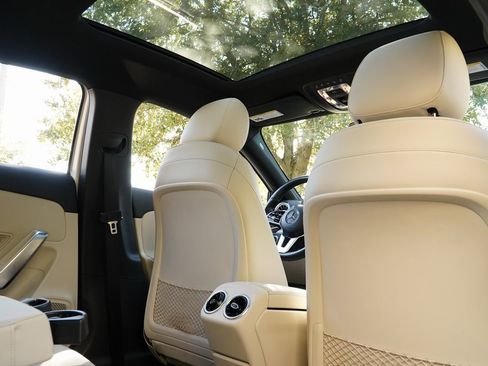 Used 2021 Mercedes-Benz A 220 w/ Premium Package image 34