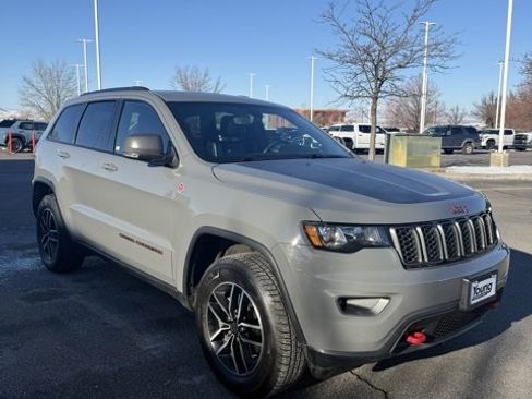 Used 2020 Jeep Grand Cherokee Trailhawk image 8