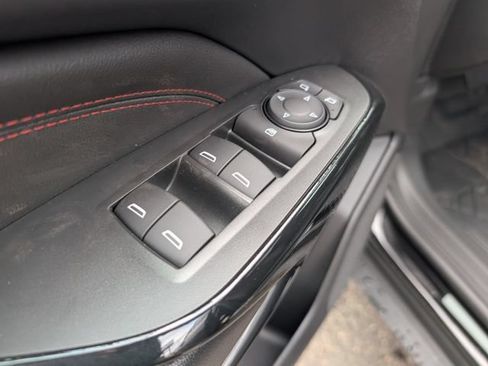 New 2026 Chevrolet Trax RS w/ Sunroof Package FWD image 16
