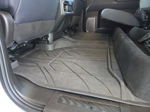 Used 2024 Chevrolet Silverado 1500 High Country AWD/4WD image 18