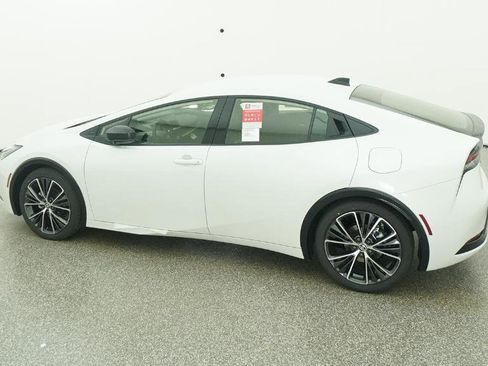 New 2026 Toyota Prius XLE image 12