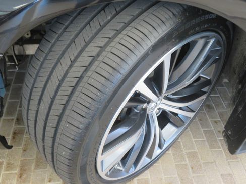 Used 2018 INFINITI Q60 3.0t Luxe image 11