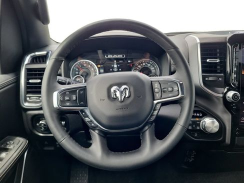 Used 2025 RAM 1500 Laramie AWD/4WD image 13