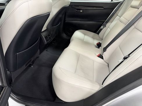 Used 2018 Lexus ES 350 w/ Navigation System Package image 23