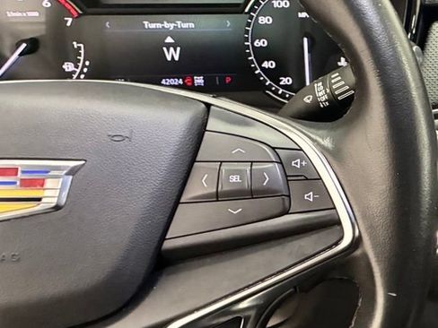Used 2021 Cadillac XT5 Luxury w/ LPO, Floor Liner Package AWD/4WD image 13
