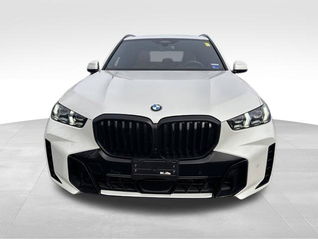 Used 2025 BMW X5 xDrive40i w/ M Sport Package AWD/4WD image 12