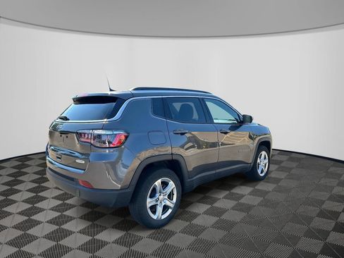 Used 2023 Jeep Compass Latitude AWD/4WD image 6