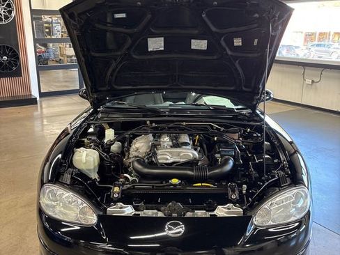 Used 2003 MAZDA MX-5 Miata LS image 47