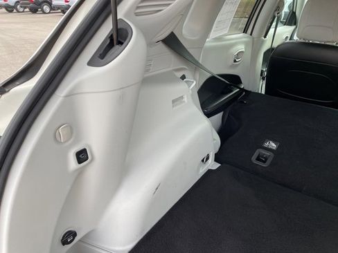 Used 2018 Jeep Compass Latitude w/ Popular Equipment Group image 62