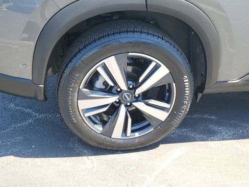 Certified 2026 Nissan Rogue SL AWD/4WD image 5