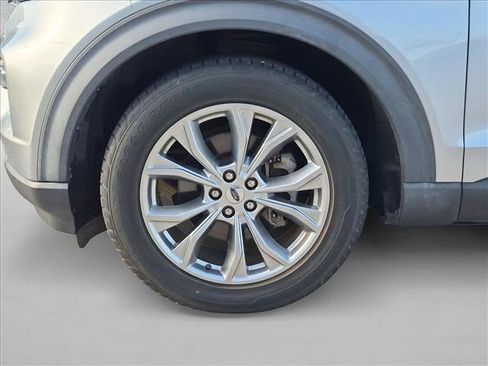 Used 2020 Ford Explorer XLT w/ Equipment Group 202A RWD image 14