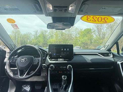 Used 2023 Toyota RAV4 XLE Premium AWD/4WD image 9