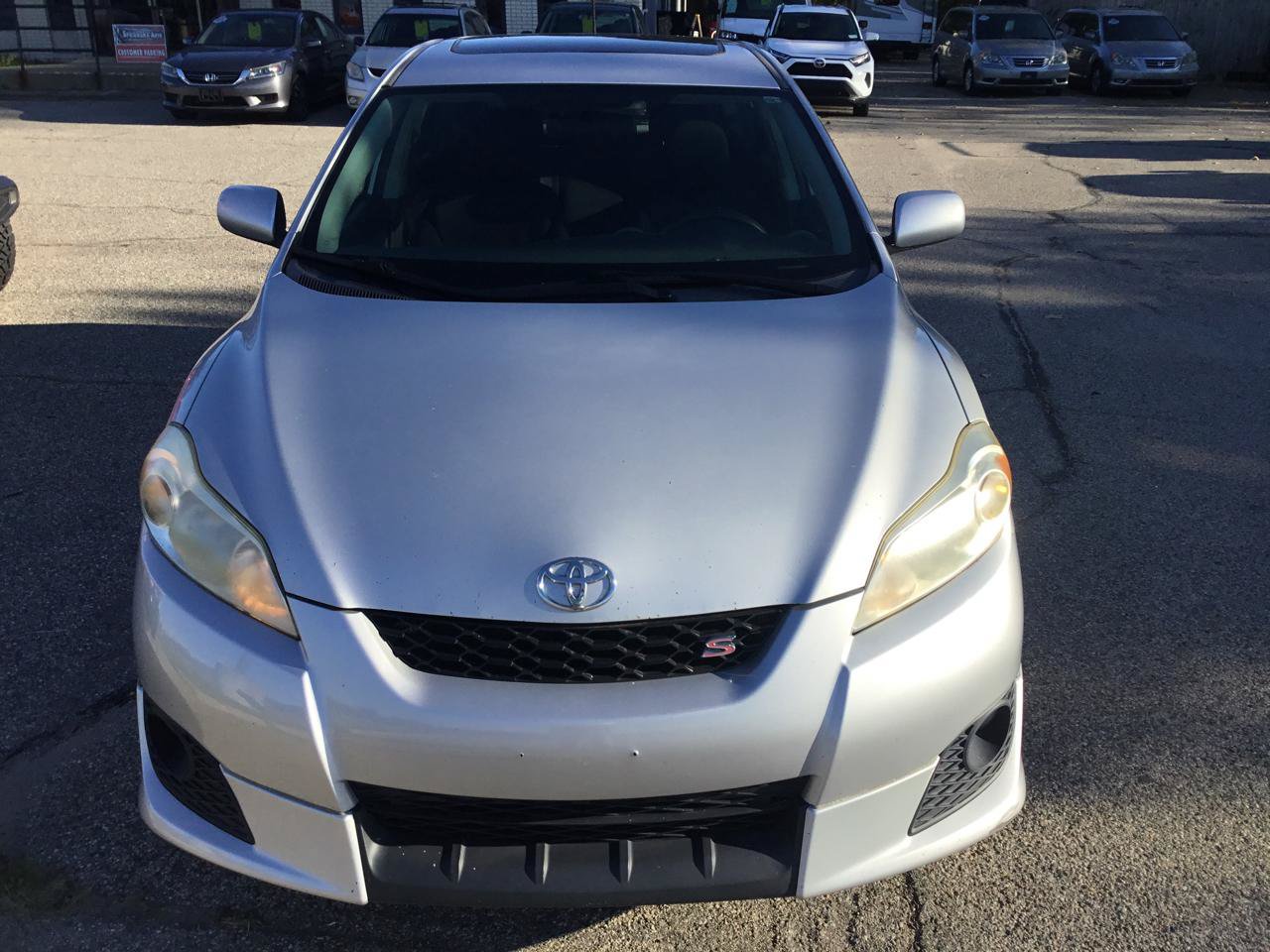 Used 2010 Toyota Matrix S FWD image 2