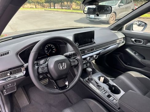 Used 2024 Honda Civic Sport image 6