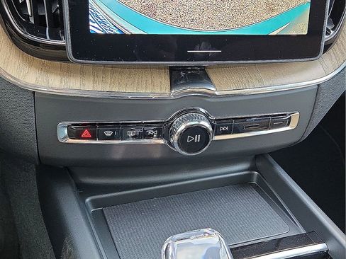 New 2026 Volvo XC60 B5 Core image 21