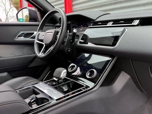 Used 2023 Land Rover Range Rover Velar R-Dynamic S image 13