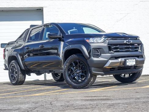 New 2026 Chevrolet Colorado Trail Boss w/ Midnight Edition image 2