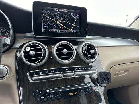 Used 2018 Mercedes-Benz GLC 300 GLC 300 image 19