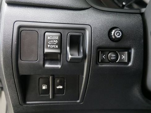 Used 2010 Lexus IS 250C w/ Luxury Pkg RWD image 17