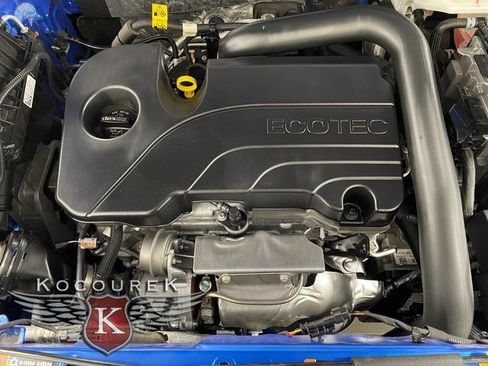 Used 2024 GMC Terrain SLT image 23