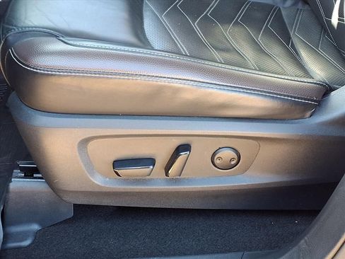 Used 2023 Nissan Pathfinder Platinum w/ Cargo Package image 25