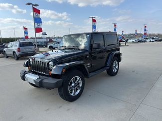 Used 2011 Jeep Wrangler Sahara w/ Dual Top Group video 1