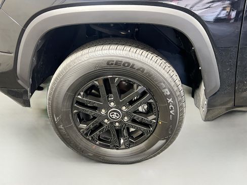 Used 2025 Toyota Tundra SR5 w/ SR5 Convenience Package AWD/4WD image 13