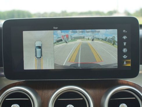 Used 2020 Mercedes-Benz GLC 300 image 7
