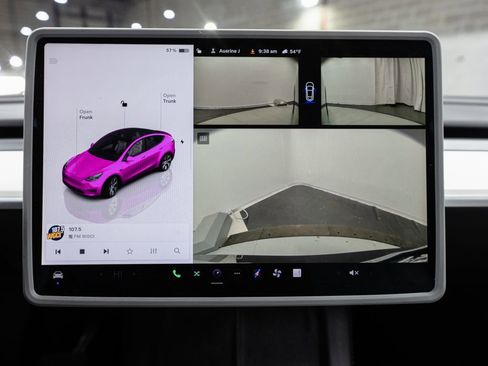 Used 2024 Tesla Model Y Long Range image 15