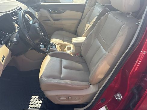Used 2017 Nissan Rogue SL FWD image 10