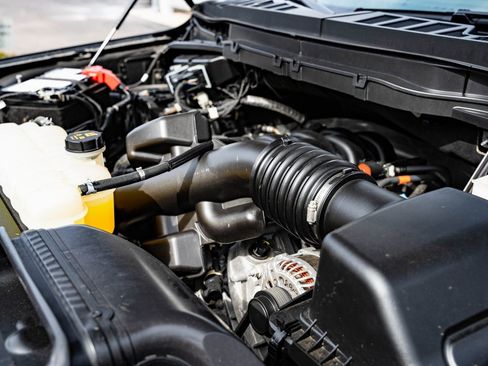 Used 2023 Ford F150 Platinum w/ FX4 Off-Road Package image 49