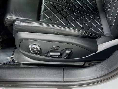 Used 2018 Audi S4 Prestige w/ Prestige Package image 24