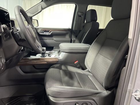 New 2026 Chevrolet Silverado 1500 LT Trail Boss w/ Dark Appearance Package image 5