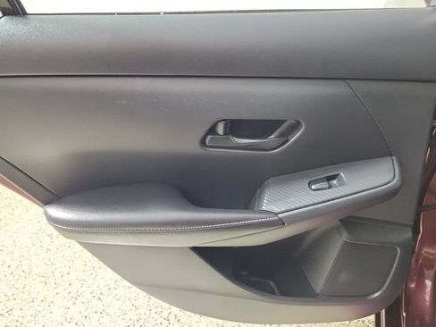 Used 2024 Nissan Sentra SV FWD image 14