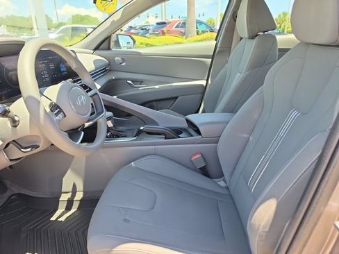 Used 2024 Hyundai Elantra SEL FWD image 14