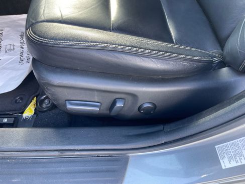Used 2017 Toyota Camry XLE w/ Moonroof Package FWD image 26