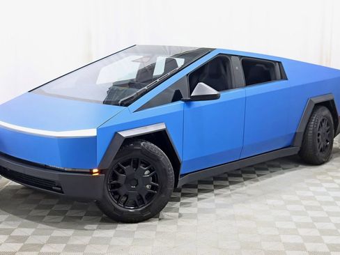 Used 2024 Tesla Cybertruck Cyberbeast AWD/4WD image 7