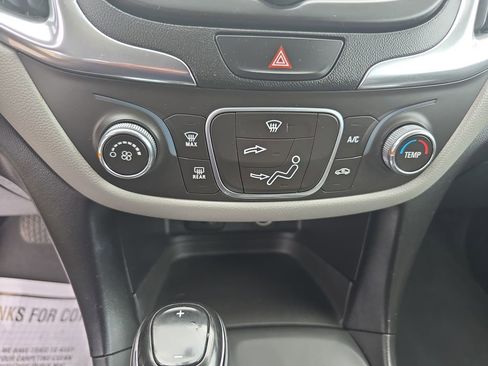 Used 2018 Chevrolet Equinox LT FWD image 17