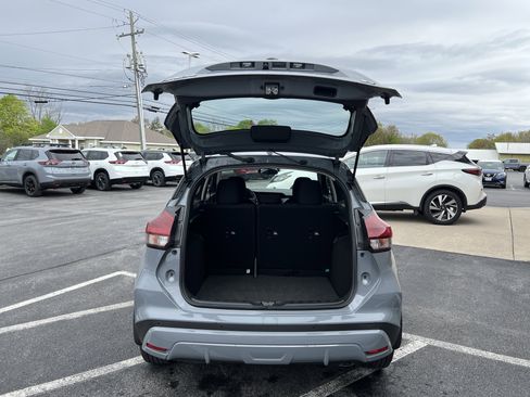 Used 2023 Nissan Kicks SV FWD image 15